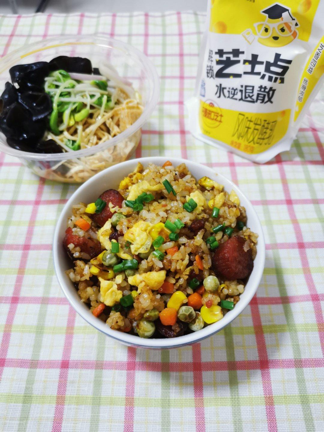 腊味酱油炒饭