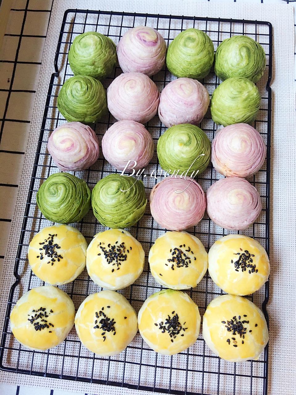 蛋黄酥~紫薯、抹茶、原味~花好月圆，中秋快乐~内附一次做六色蛋黄酥方法~