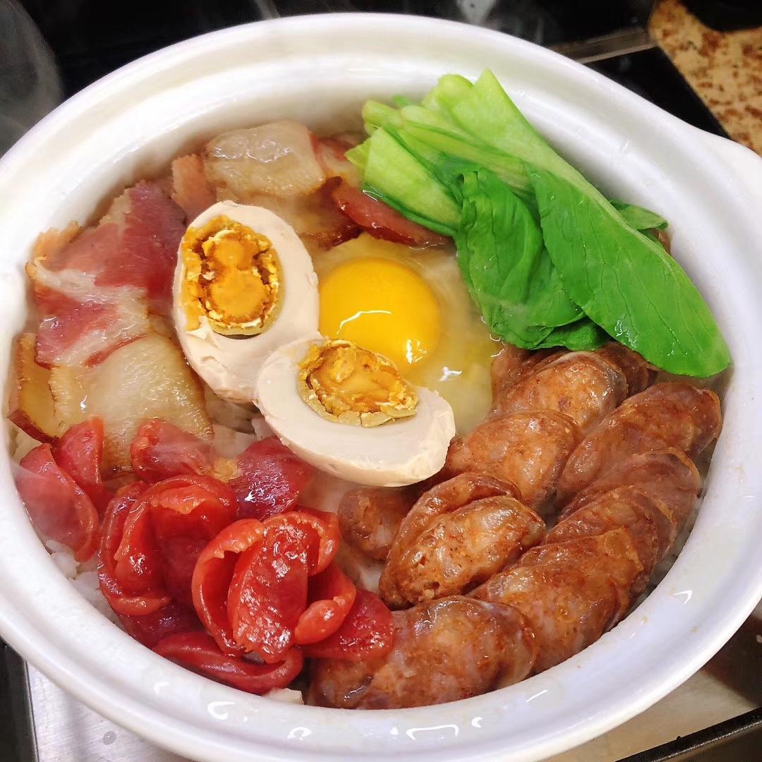 香肠煲仔饭