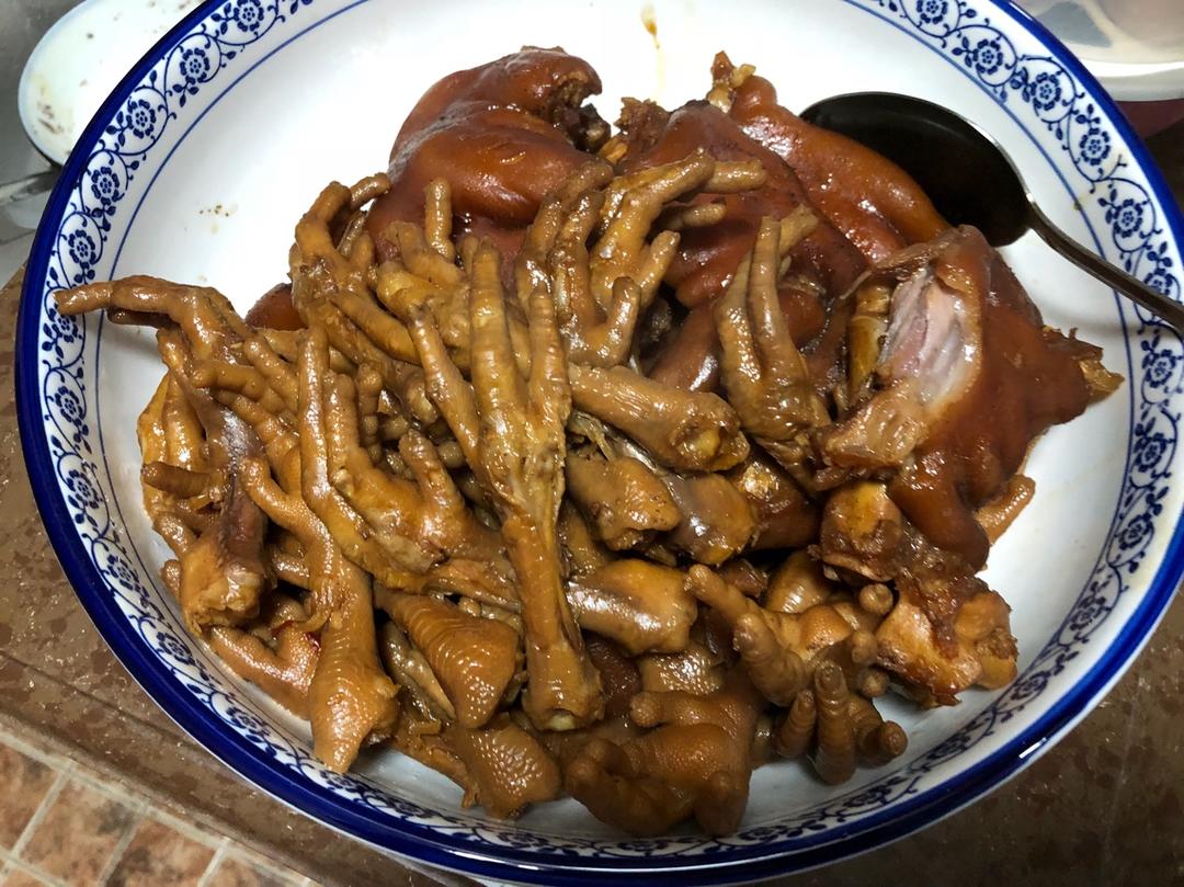 卤鸡脚