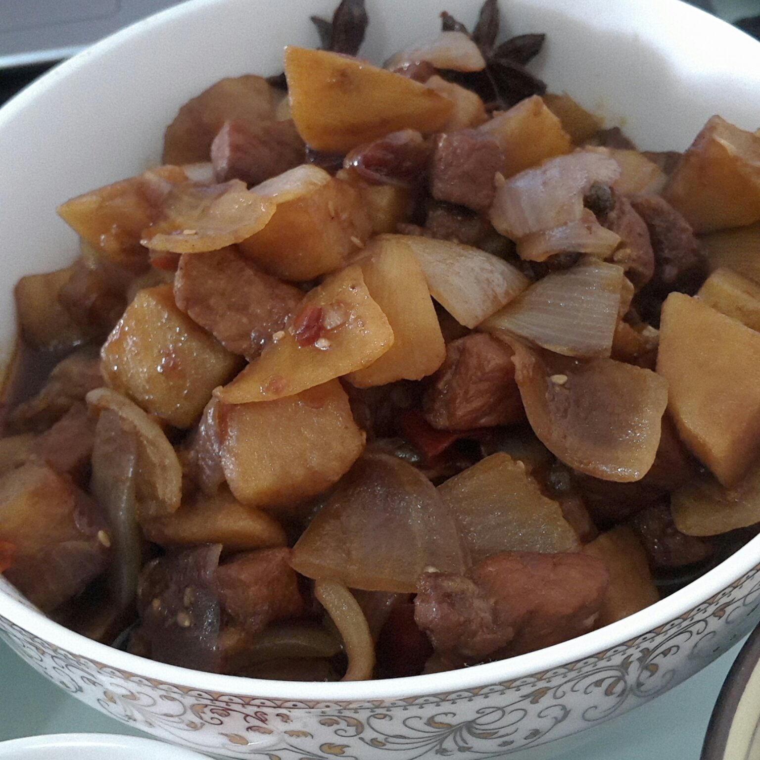 红烧肉炖土豆