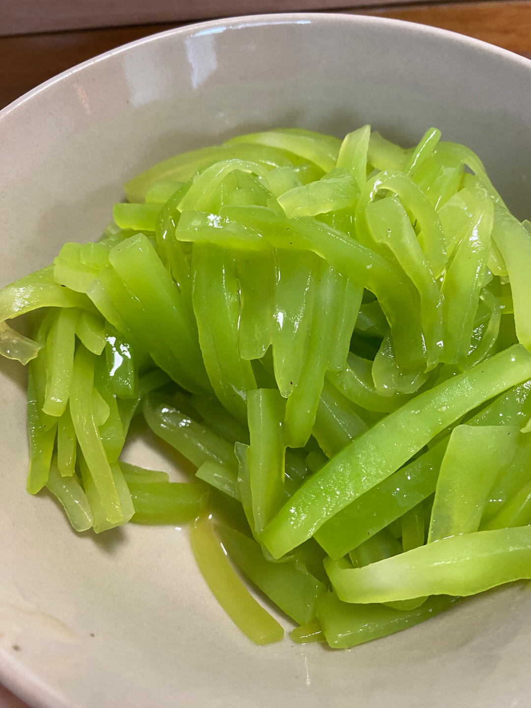 清炒萵筍絲——炒簡單清淡廣東味小炒（自用紀錄）