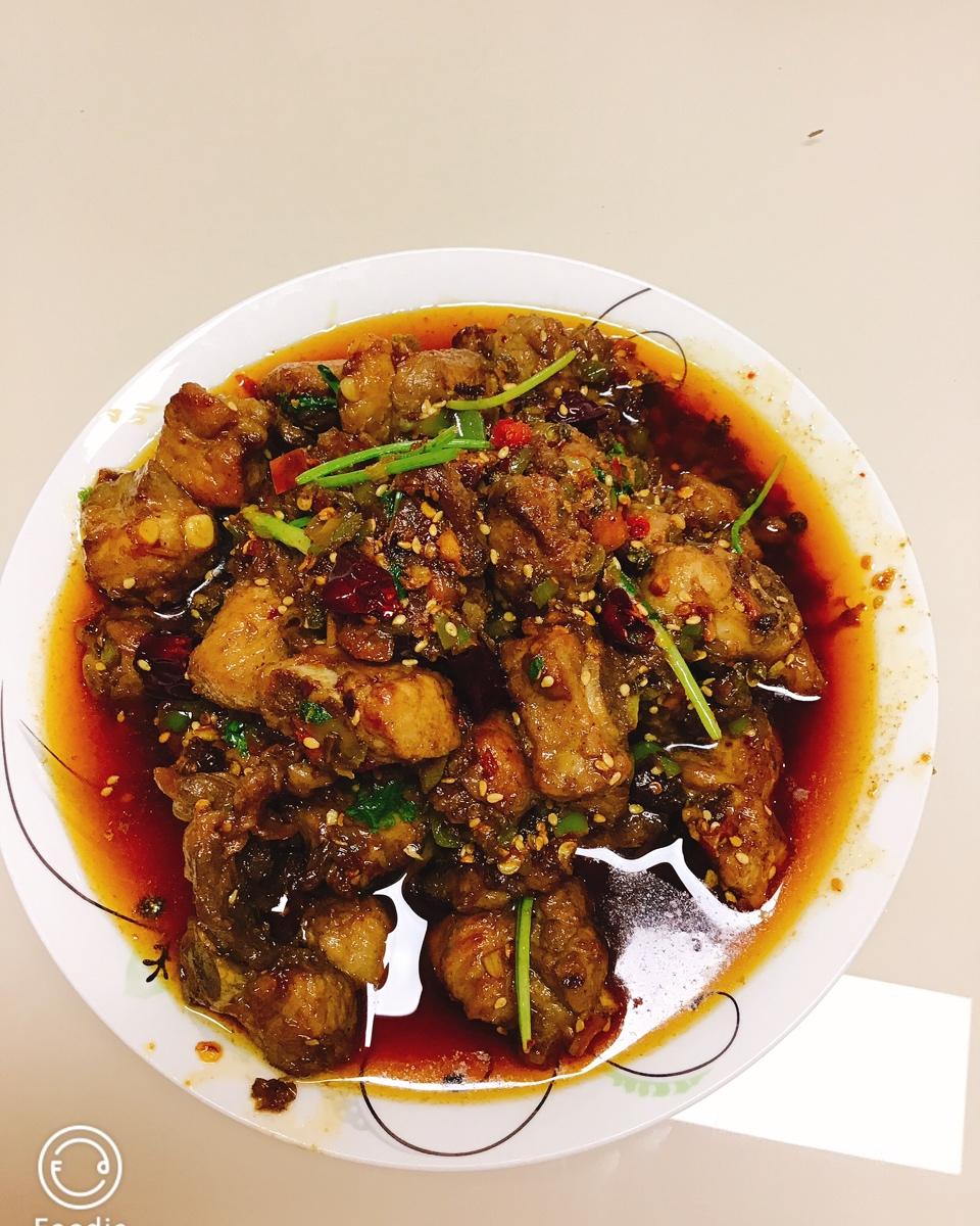 厨师长教你：“风味排骨”的家常做法，味道很赞，先收藏起来