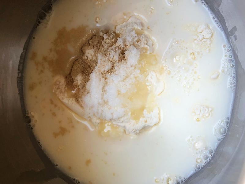 纯奶手撕吐司的做法 步骤1