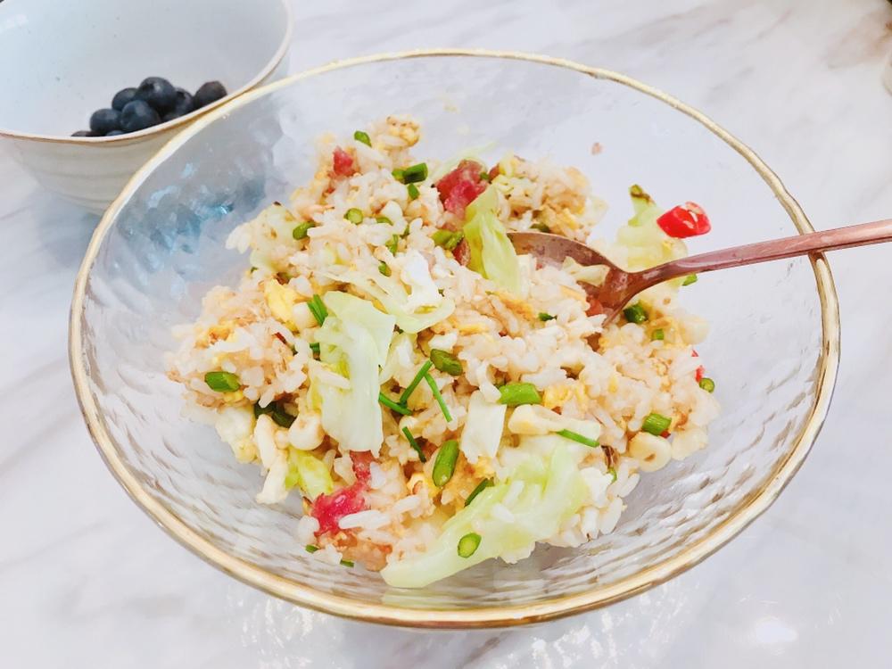 厨师长教你“蛋炒饭”如何做才好吃，答案都在这里面！