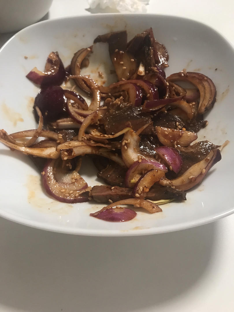 香辣洋葱拌牛肉