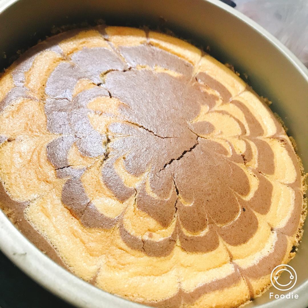 双色拉花戚风蛋糕