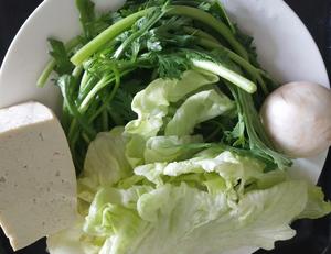 香菇白菜豆腐面的做法 步骤1