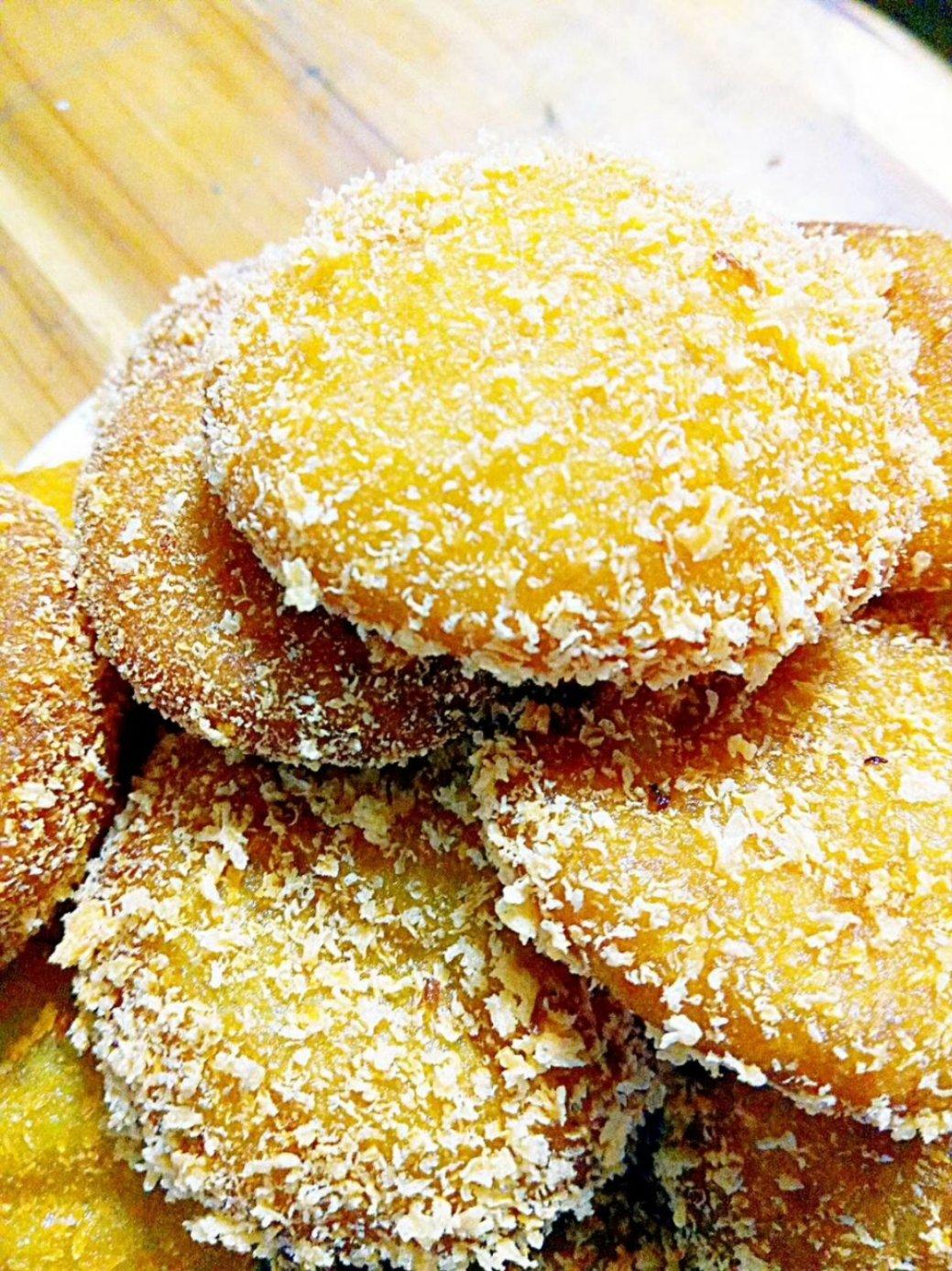 瑜璐做的雪花南瓜饼