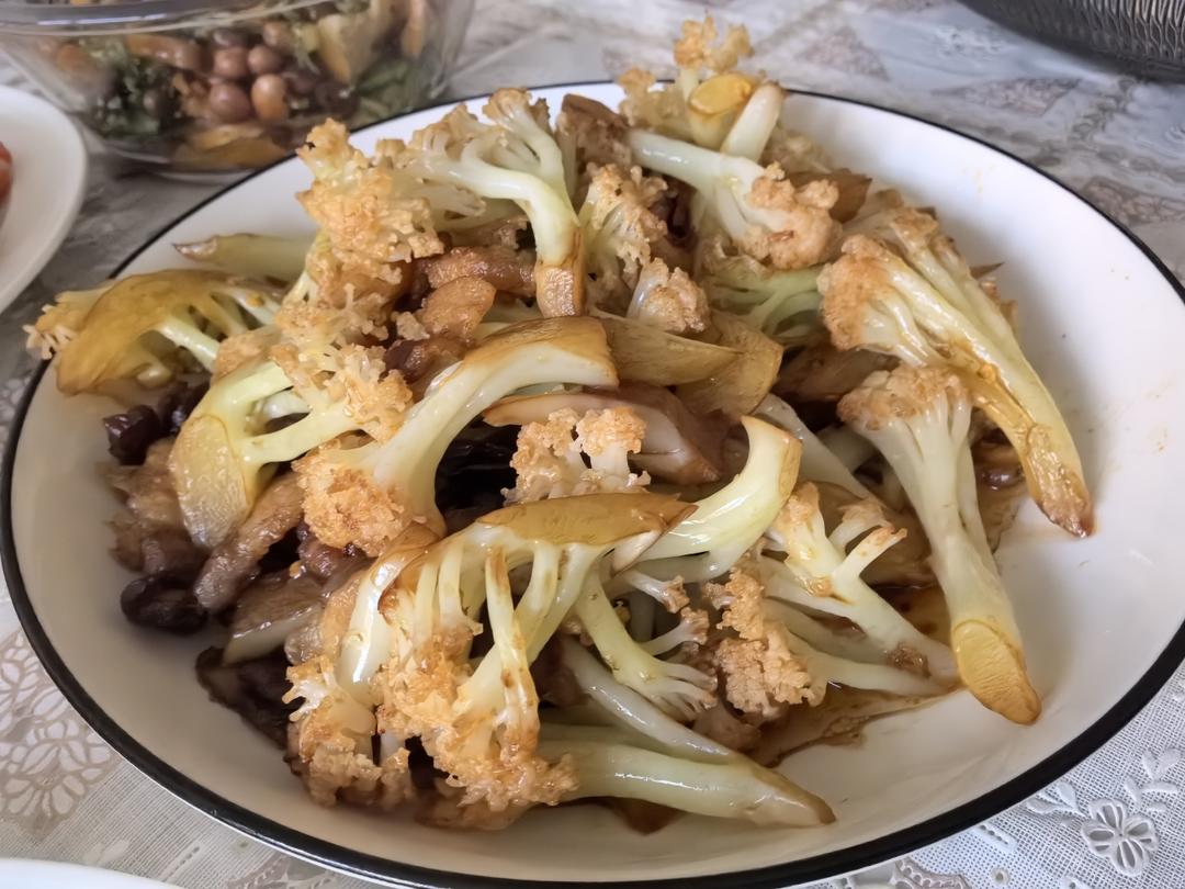 老丁的私房菜-干锅花菜
