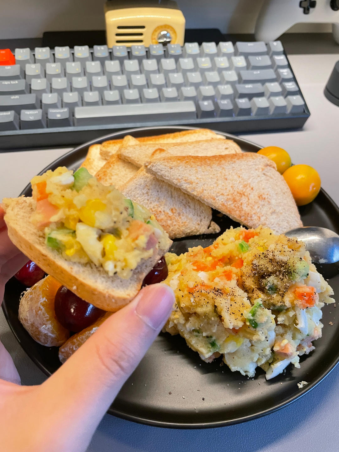 减脂餐——土豆泥鸡蛋沙拉