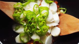 简单易做、营养均衡的小套餐丨番茄炒山药和蘑菇豆豆汤·圆满素食的做法 步骤3