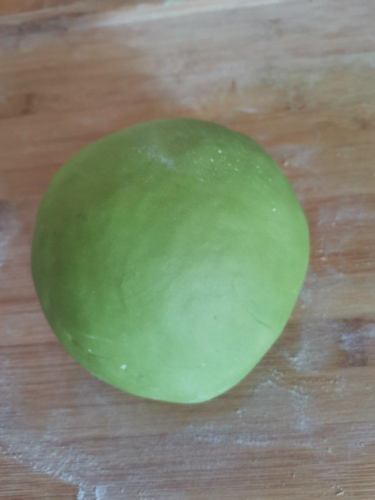 比菠菜更翠绿美丽的斑斓馒头