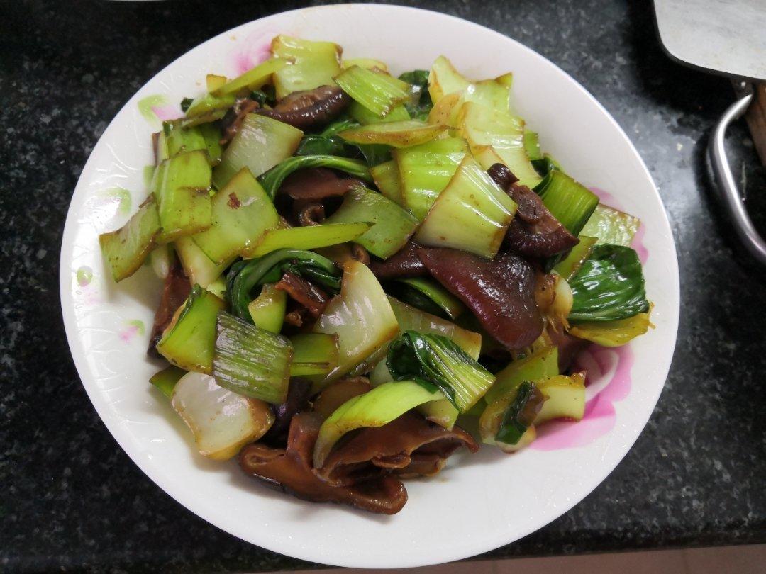 简易版香菇扒油菜