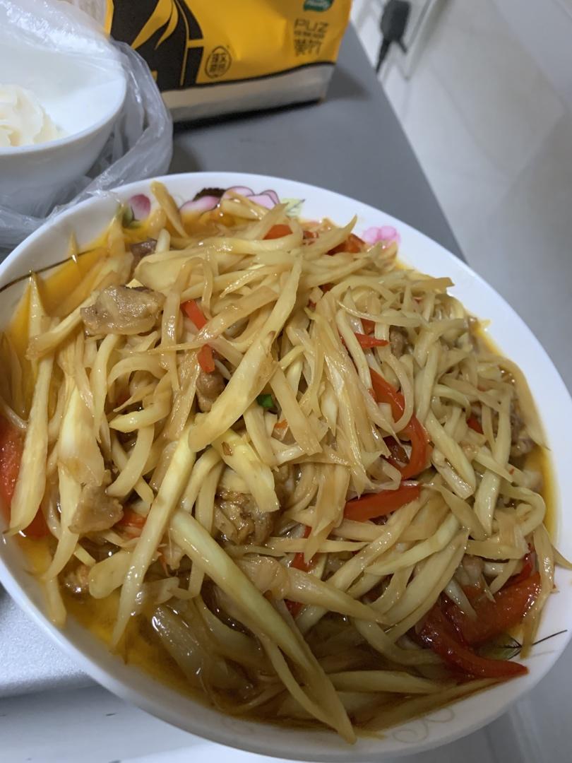 家常肉烧茭白