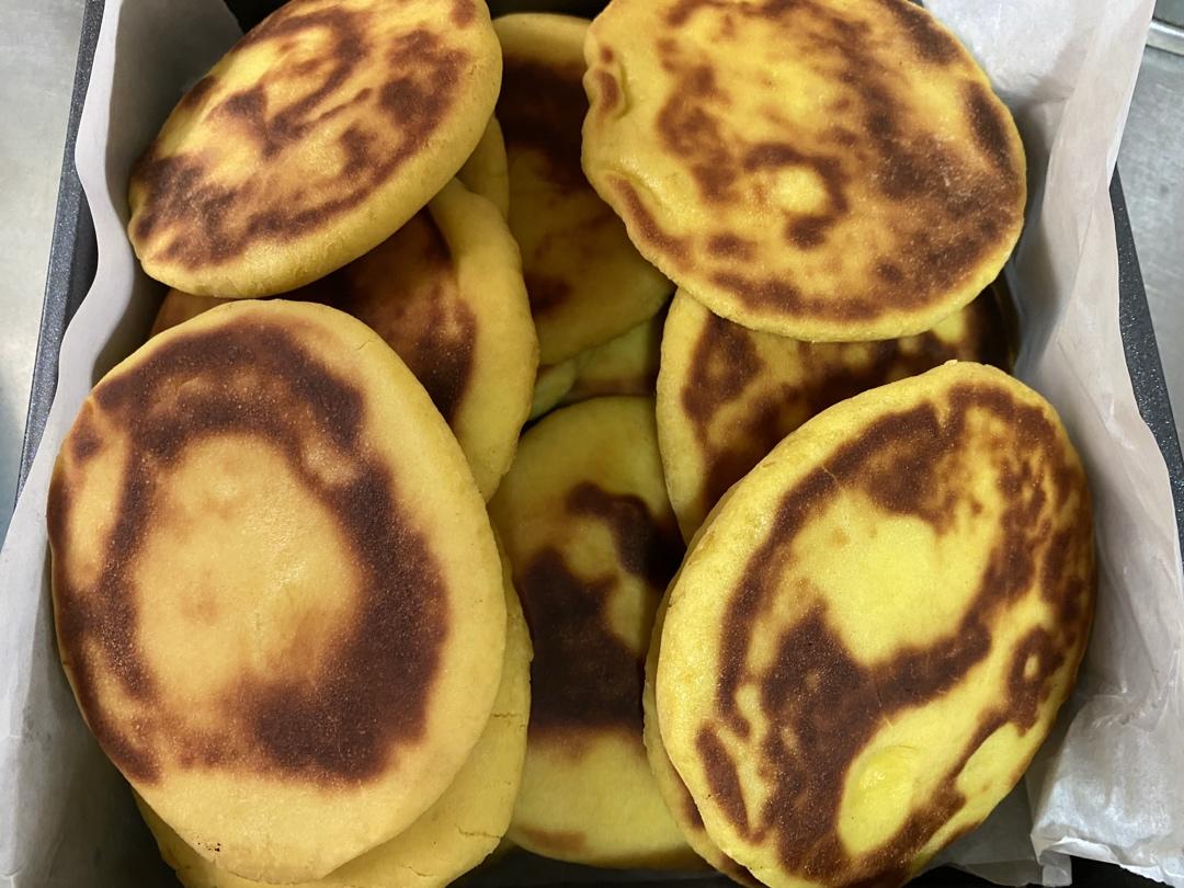 玉米面发面饼                       （口感细腻）