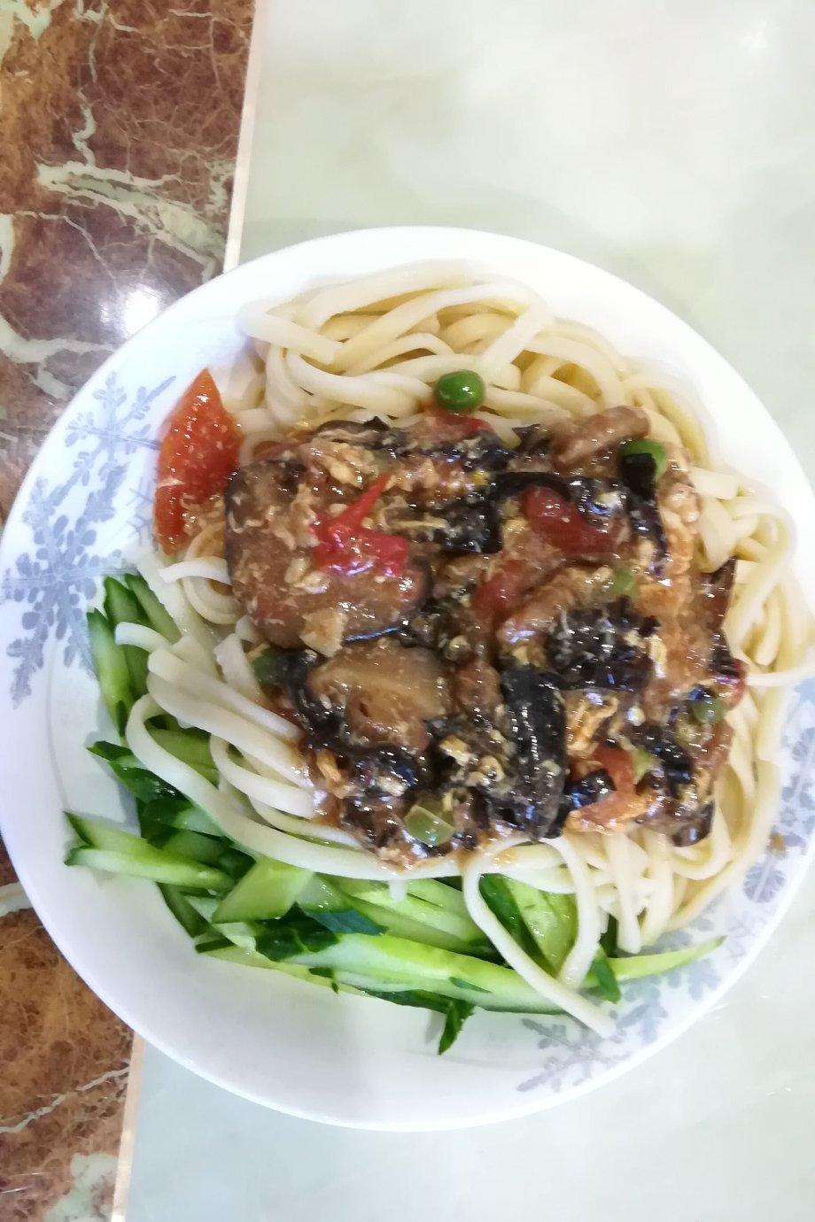 微微yy做的西红柿打卤面