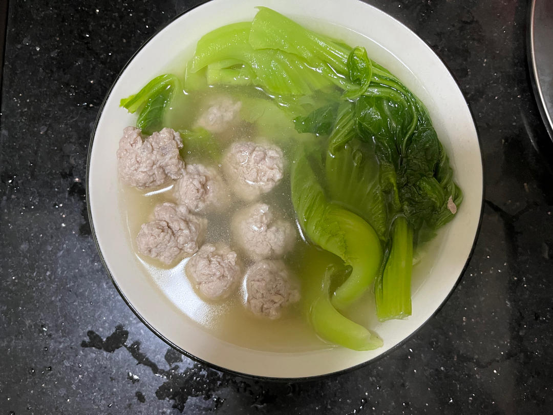青菜豆腐肉丸汤