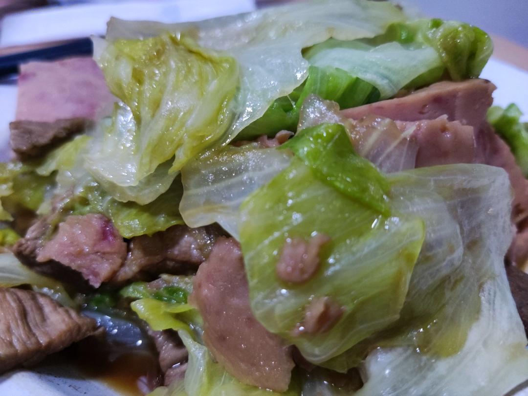 快手包菜炒肉