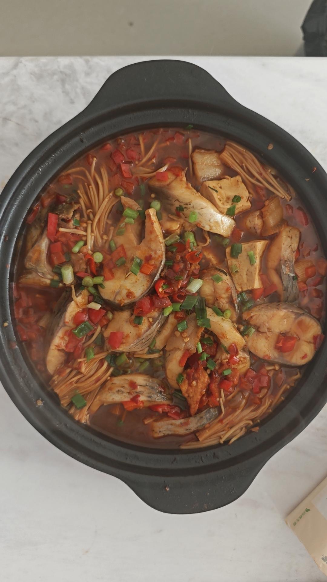 超级入味的砂锅鱼（记得多煮点米饭）