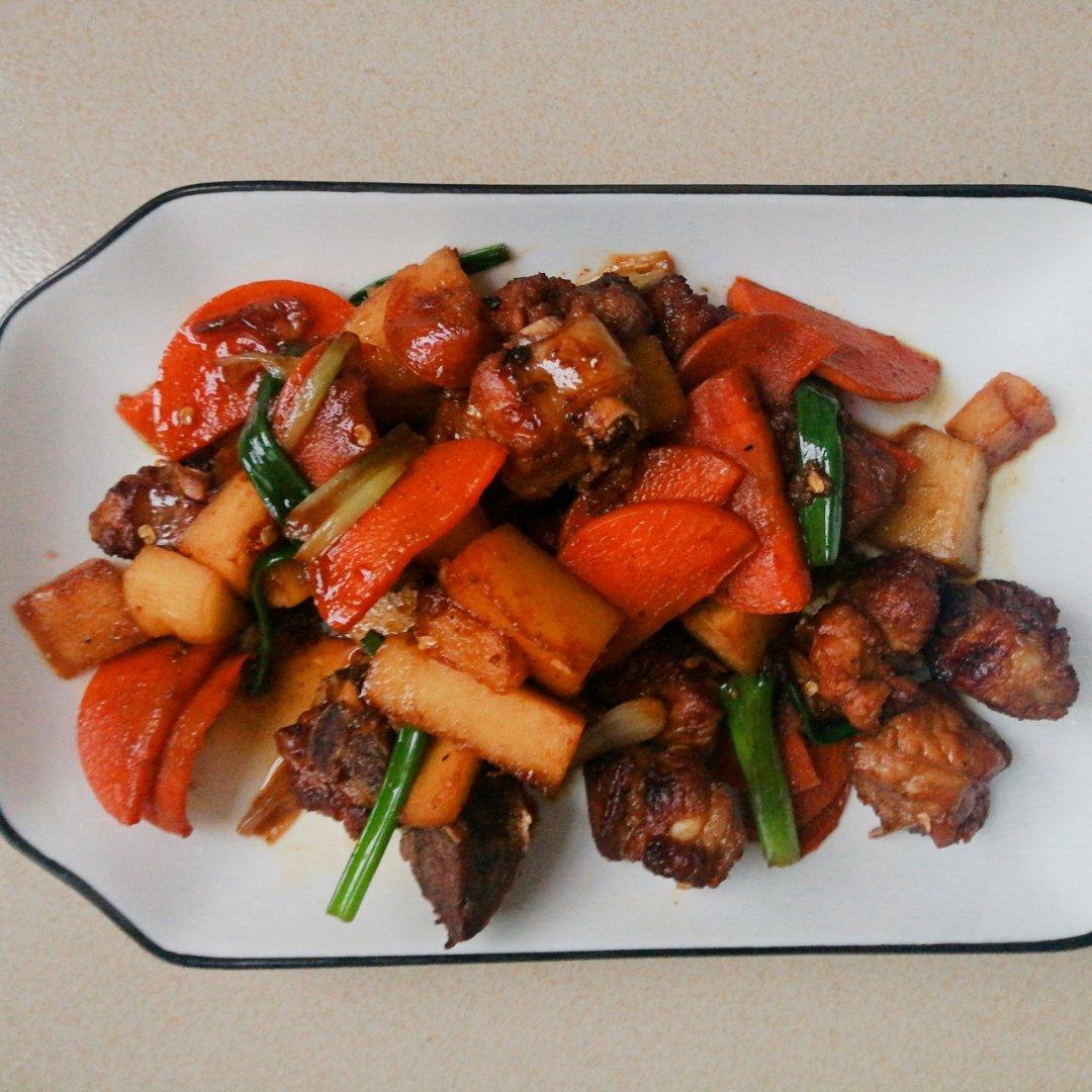 菠萝炒排骨