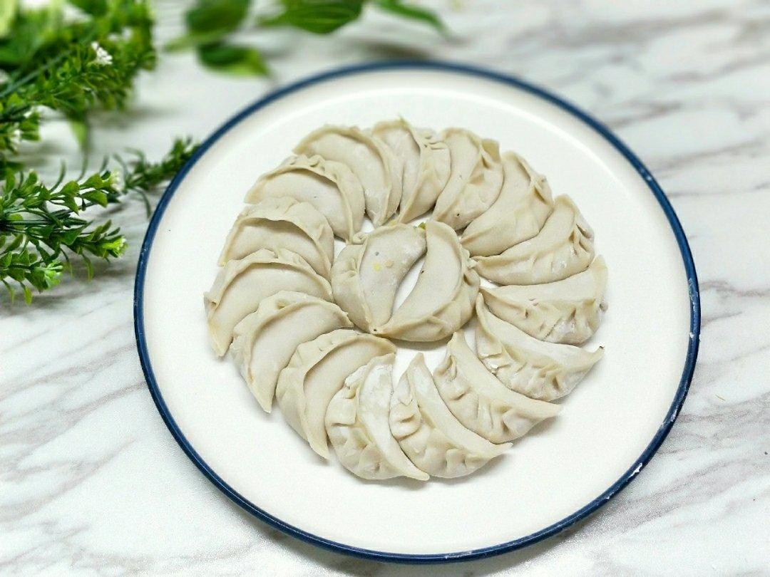 猪肉白菜香菇饺