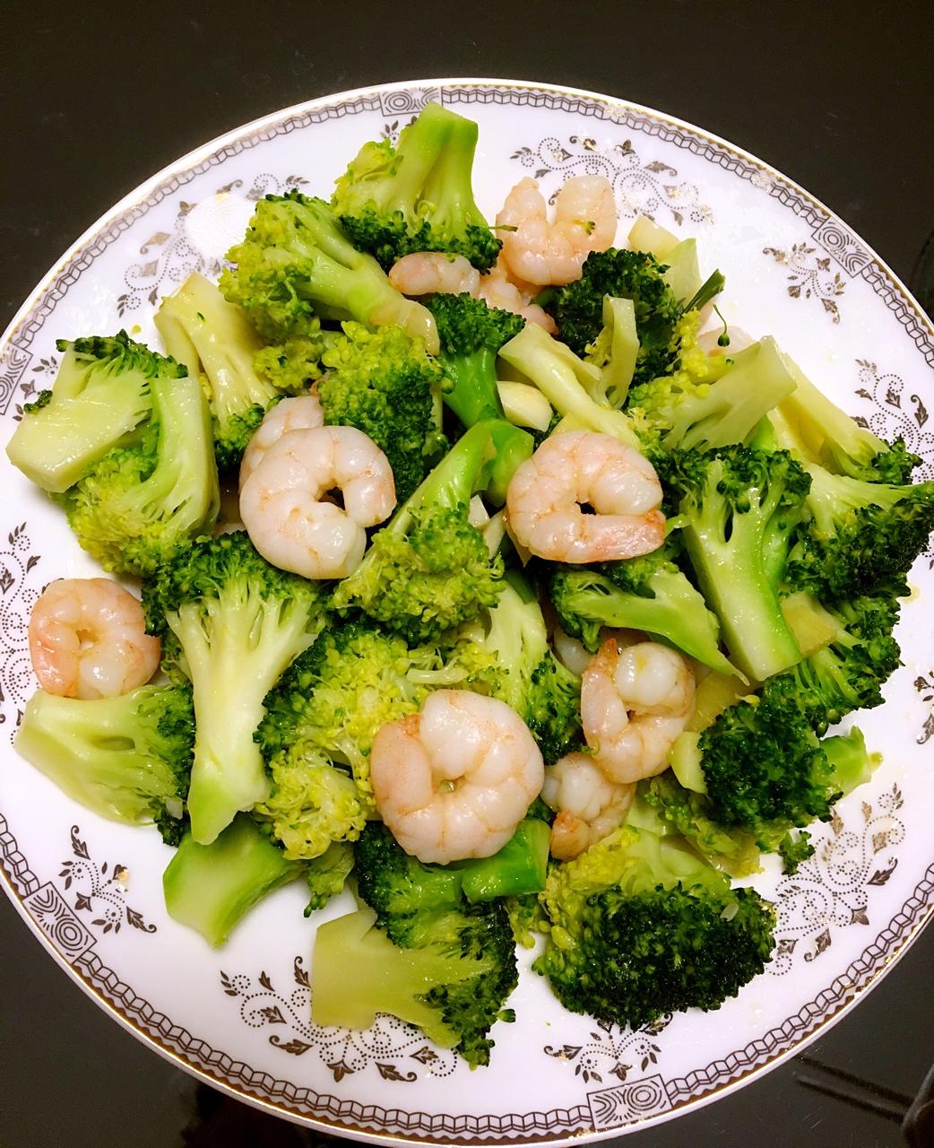 虾仁炒西兰花