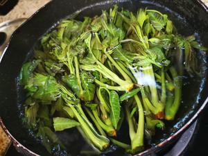 属于春季的菜—香椿拌豆腐的做法 步骤2
