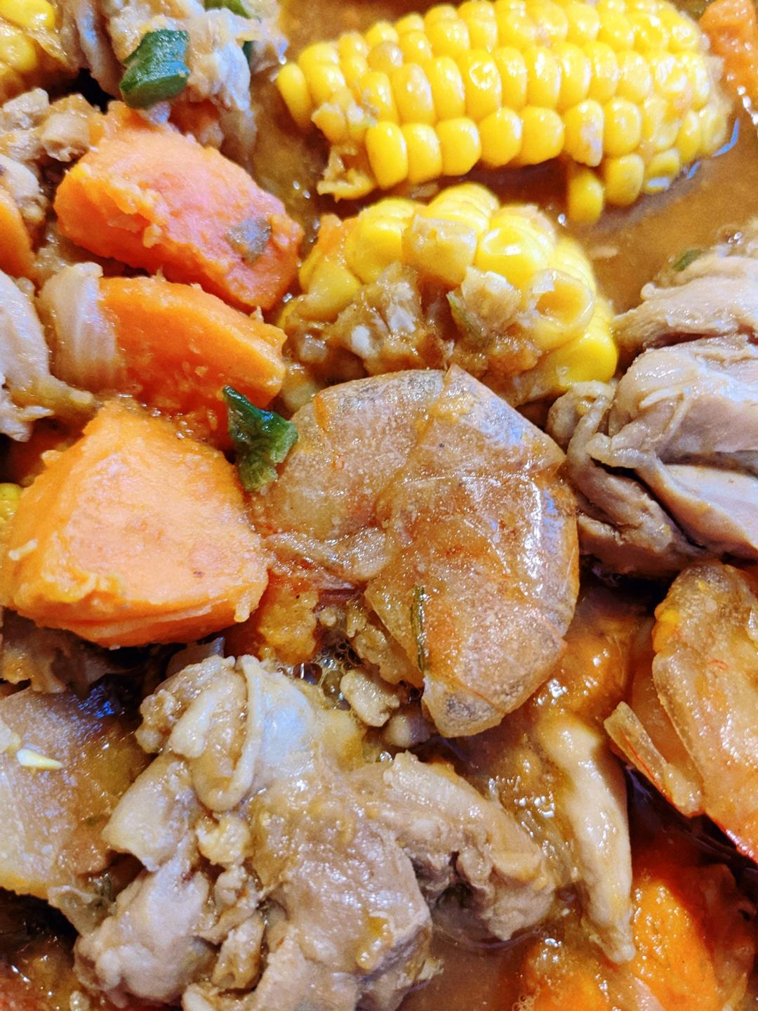田园鲜虾鸡翅煲，天冷就要热乎乎的锅物～