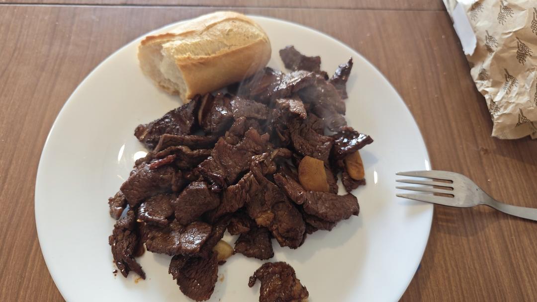 好吃到舔盘的蒜香黑椒牛肉粒