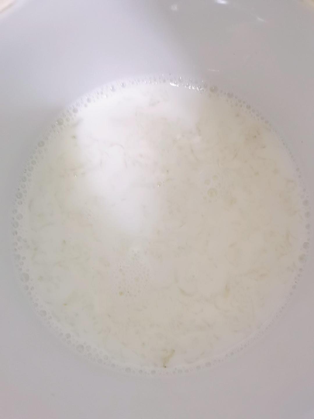 鲜奶炖燕窝
