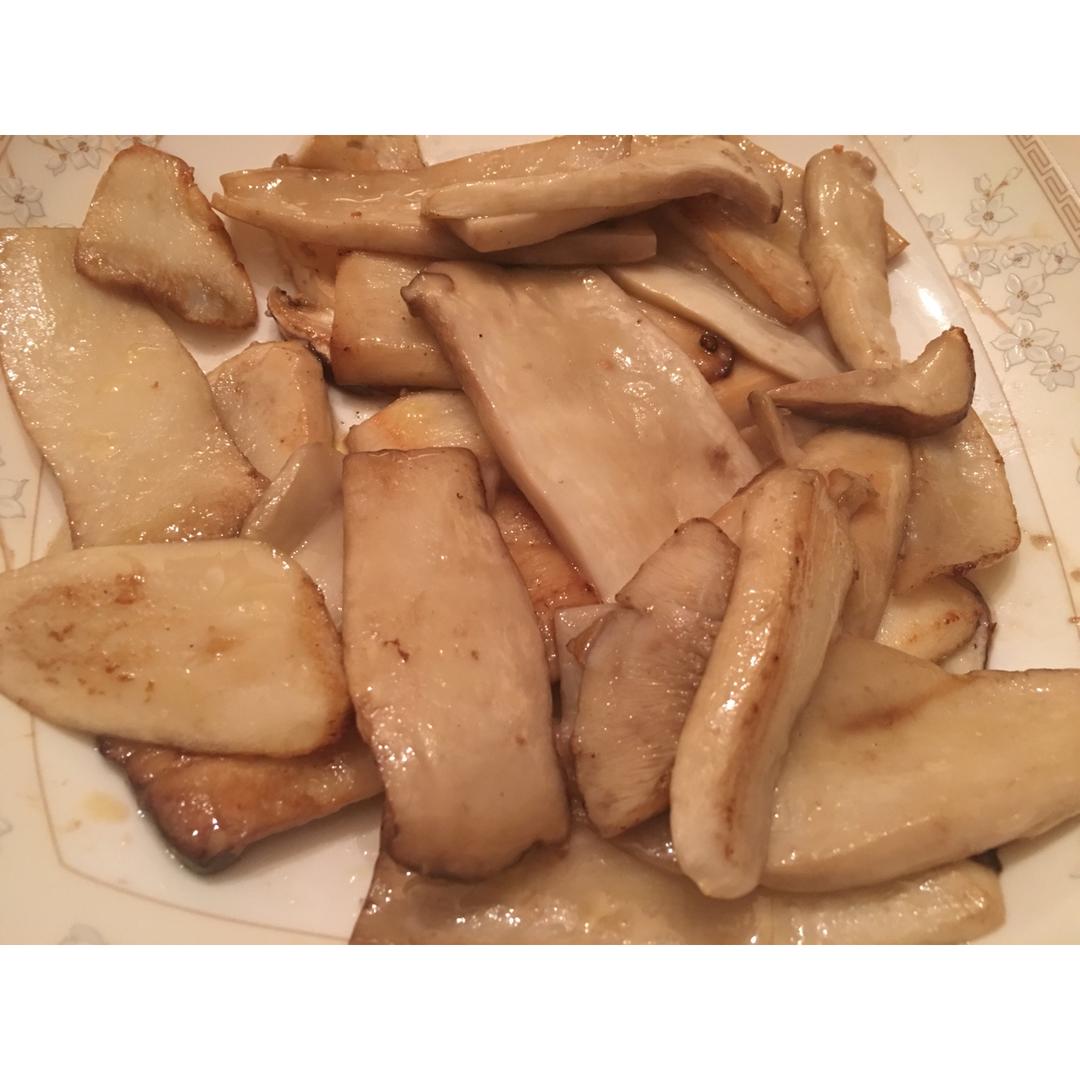 黄油煎松茸