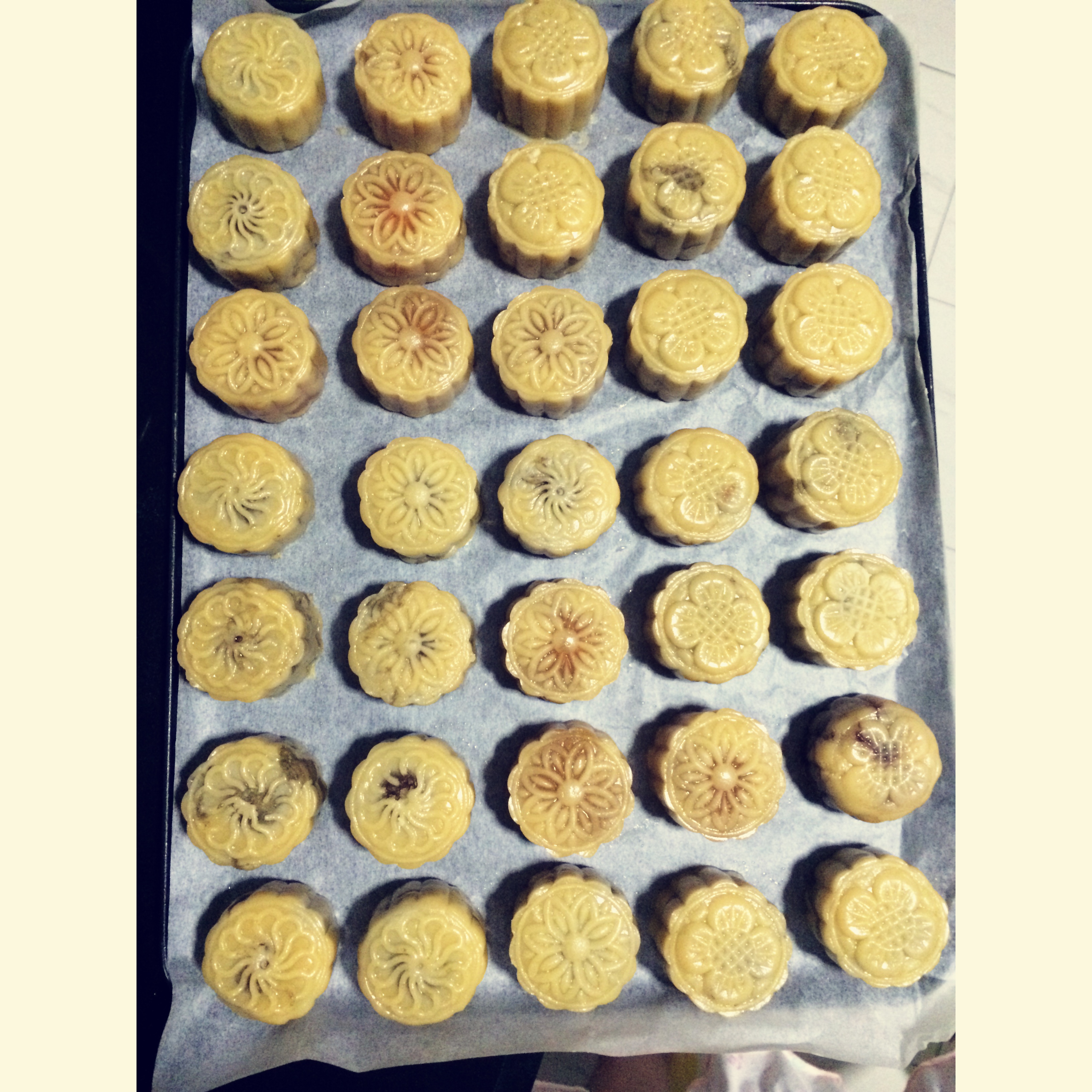 广式月饼——蛋黄莲蓉月饼