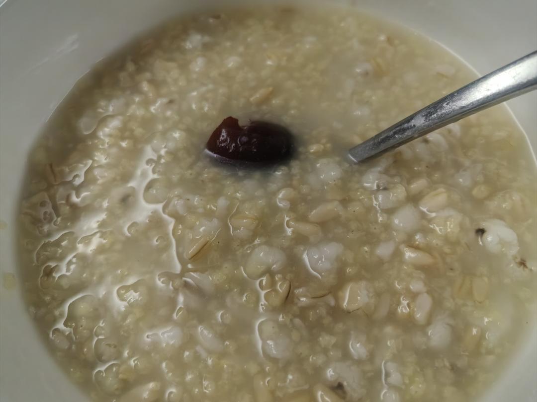 薏米燕麦淮山小米粥