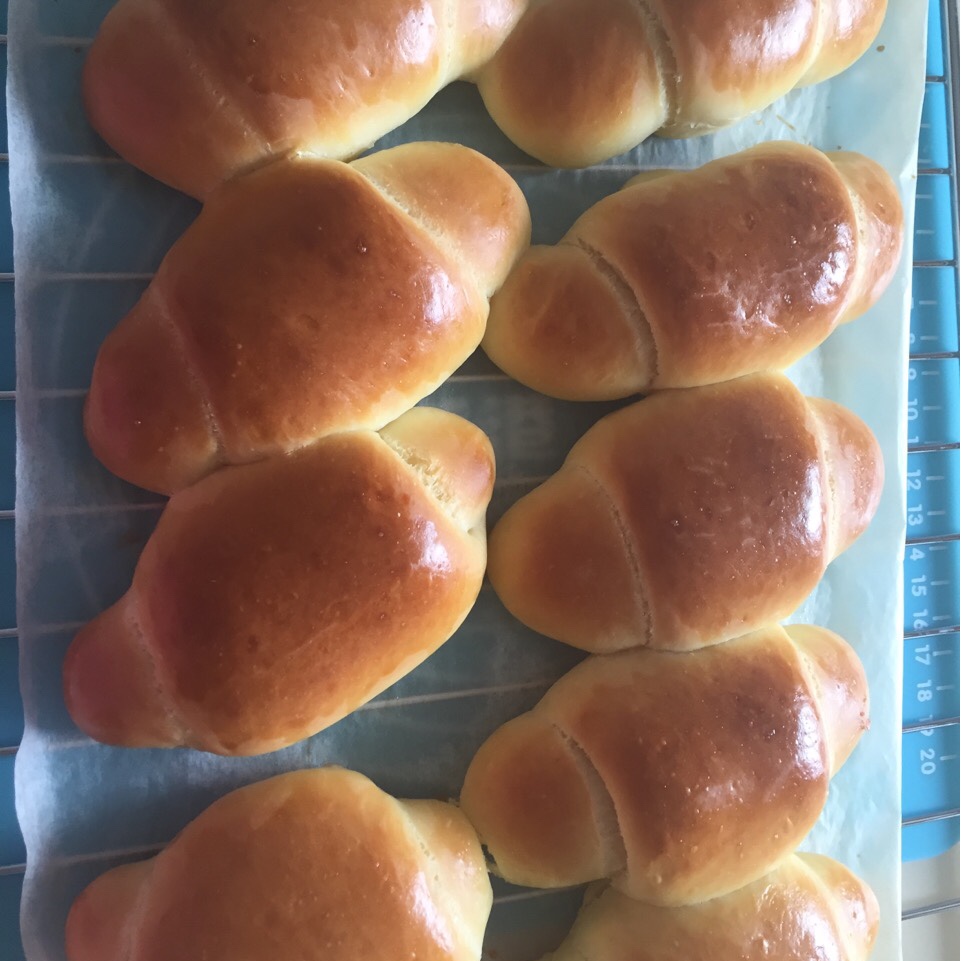 节日里的COMFORT FOOD --- 黄油面包卷