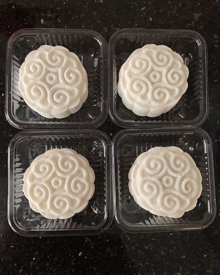 冰皮豆沙月饼