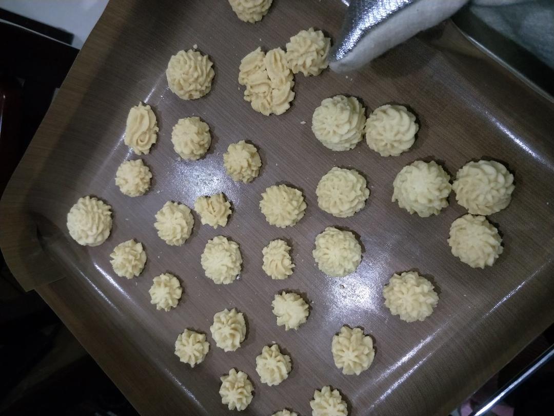 一抿即化酥到掉渣的珍妮曲奇云顶小花/烘焙视频饼干篇1