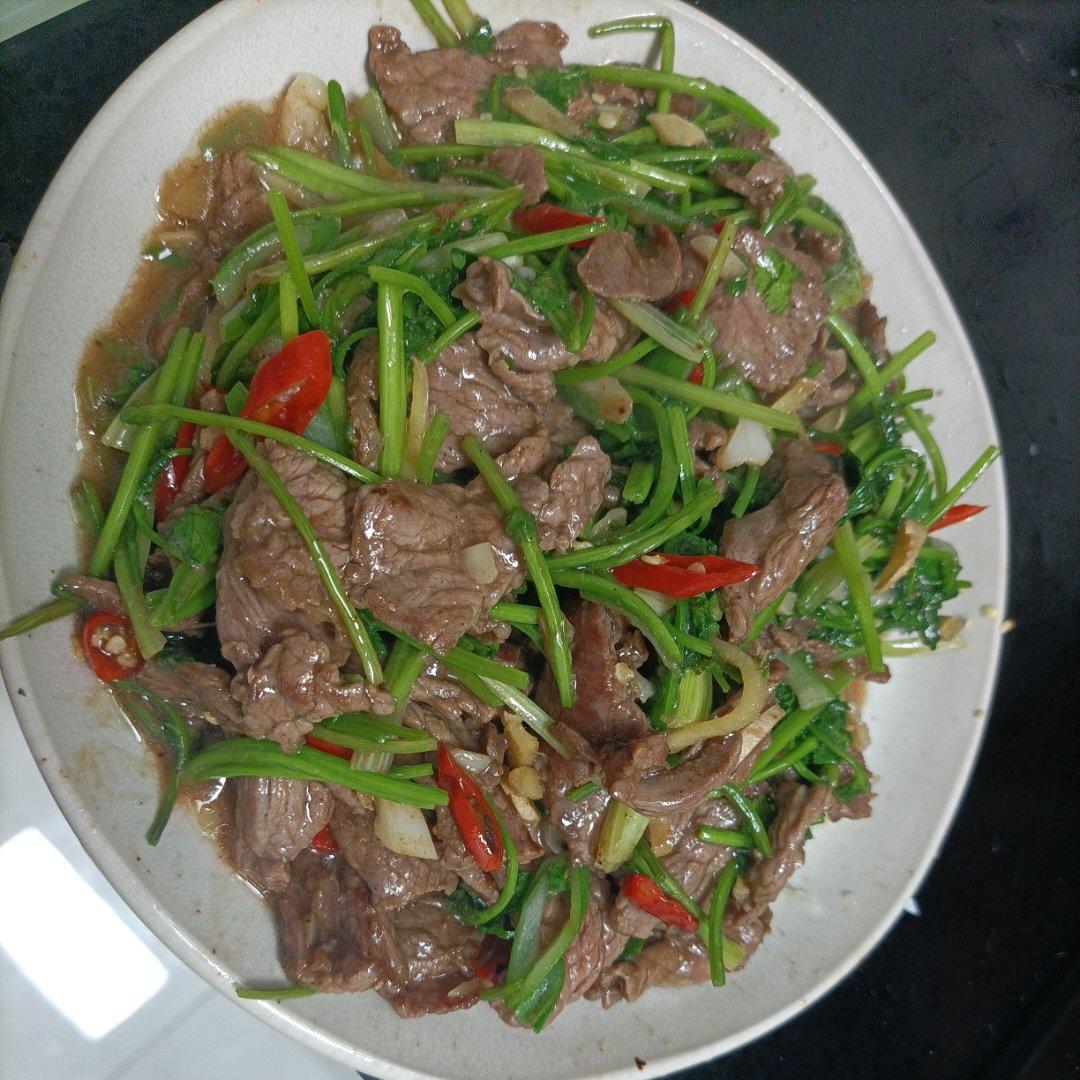 香菜牛肉