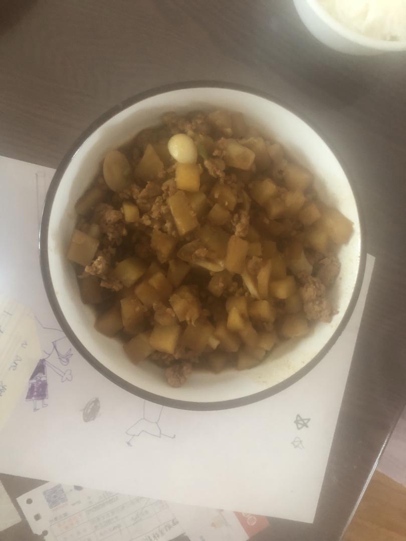 肉末土豆浇饭
