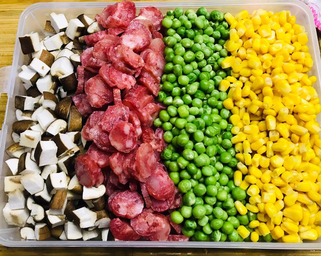 懒人必备～电饭煲腊肠焖饭
