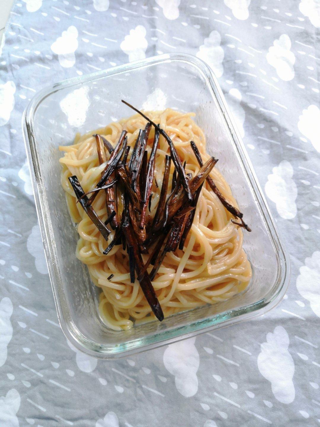 葱油拌面Spring Onion Noodles