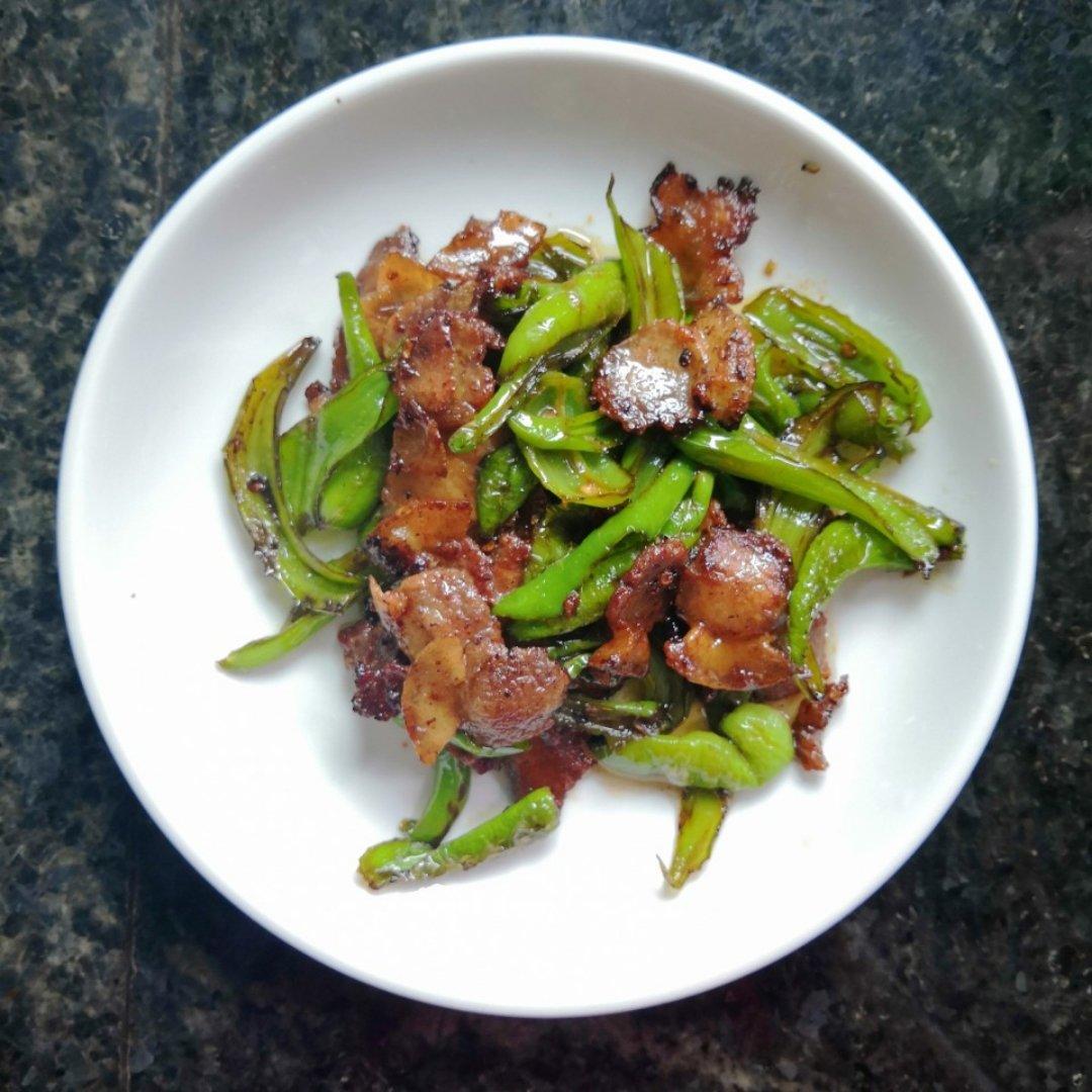成都人家里的青椒回锅肉