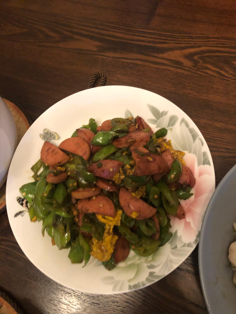 超下饭的青椒火腿炒蛋