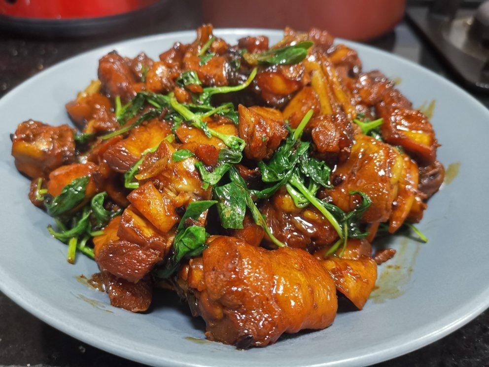正宗台式三杯鸡（零失败！周围朋友全都赞不绝口！ 😁）
