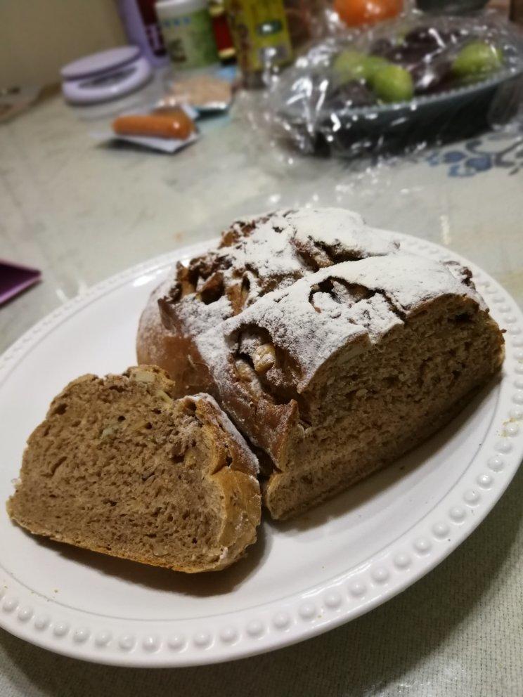 黑麦核桃红糖面包