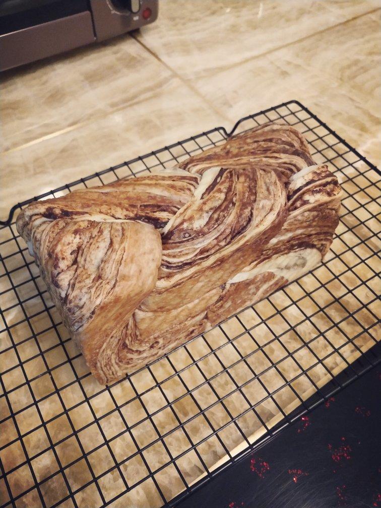 美得不像话！超松软大理石土司