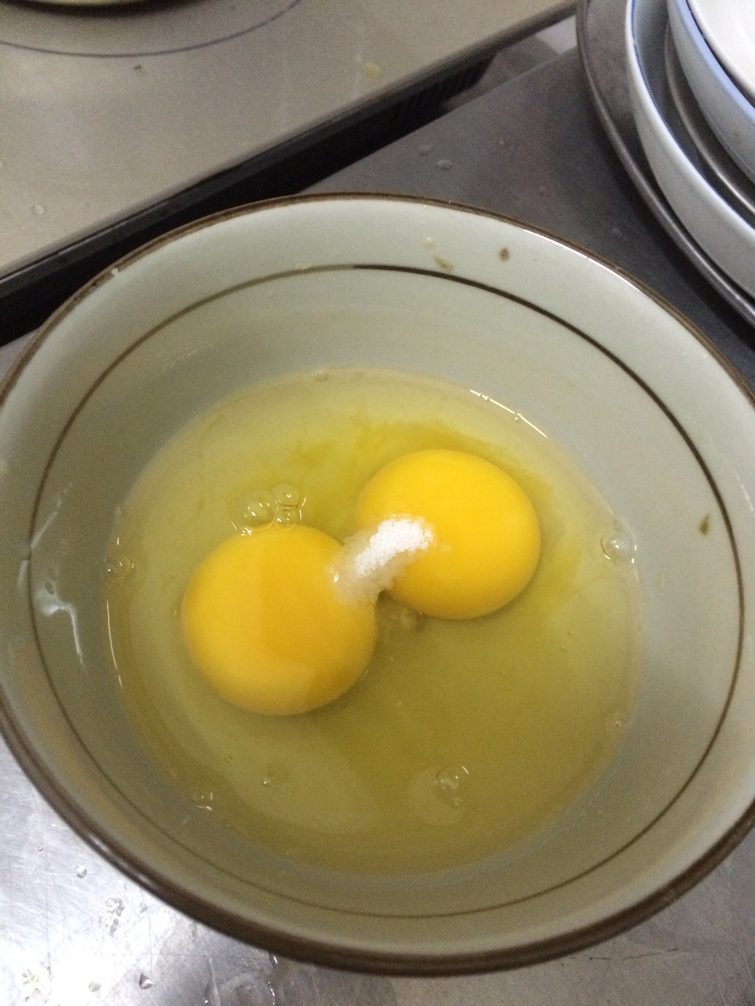 洋葱炒鸡蛋（快速版）的做法 步骤3