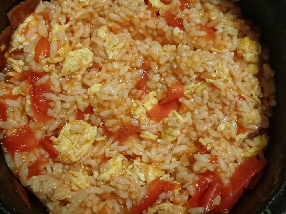 西红柿鸡蛋拌饭的做法