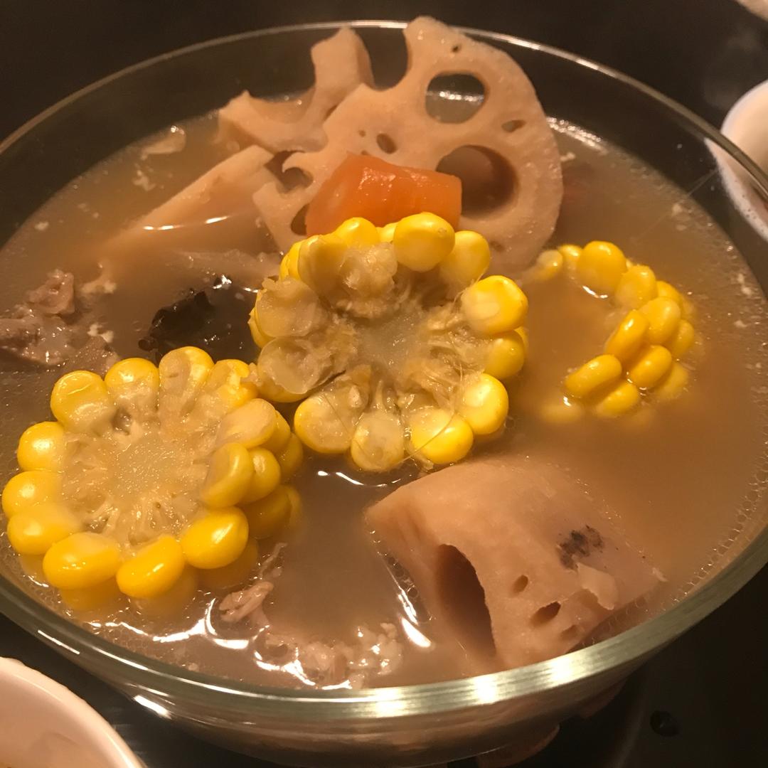 排骨玉米莲藕汤