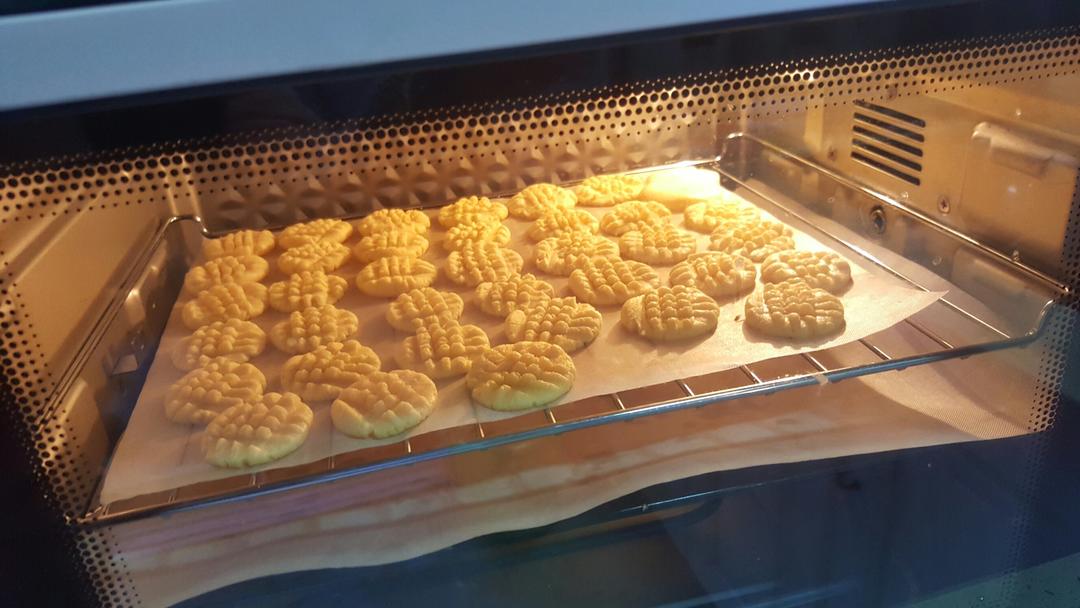 牛奶饼干